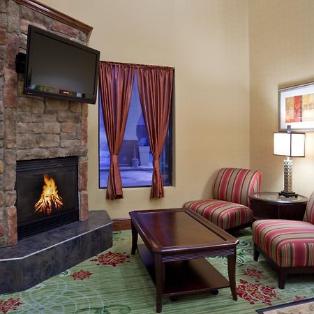 Holiday Inn Express Hotel & Suites Cleveland-Streetsboro By Ihg Exterior photo