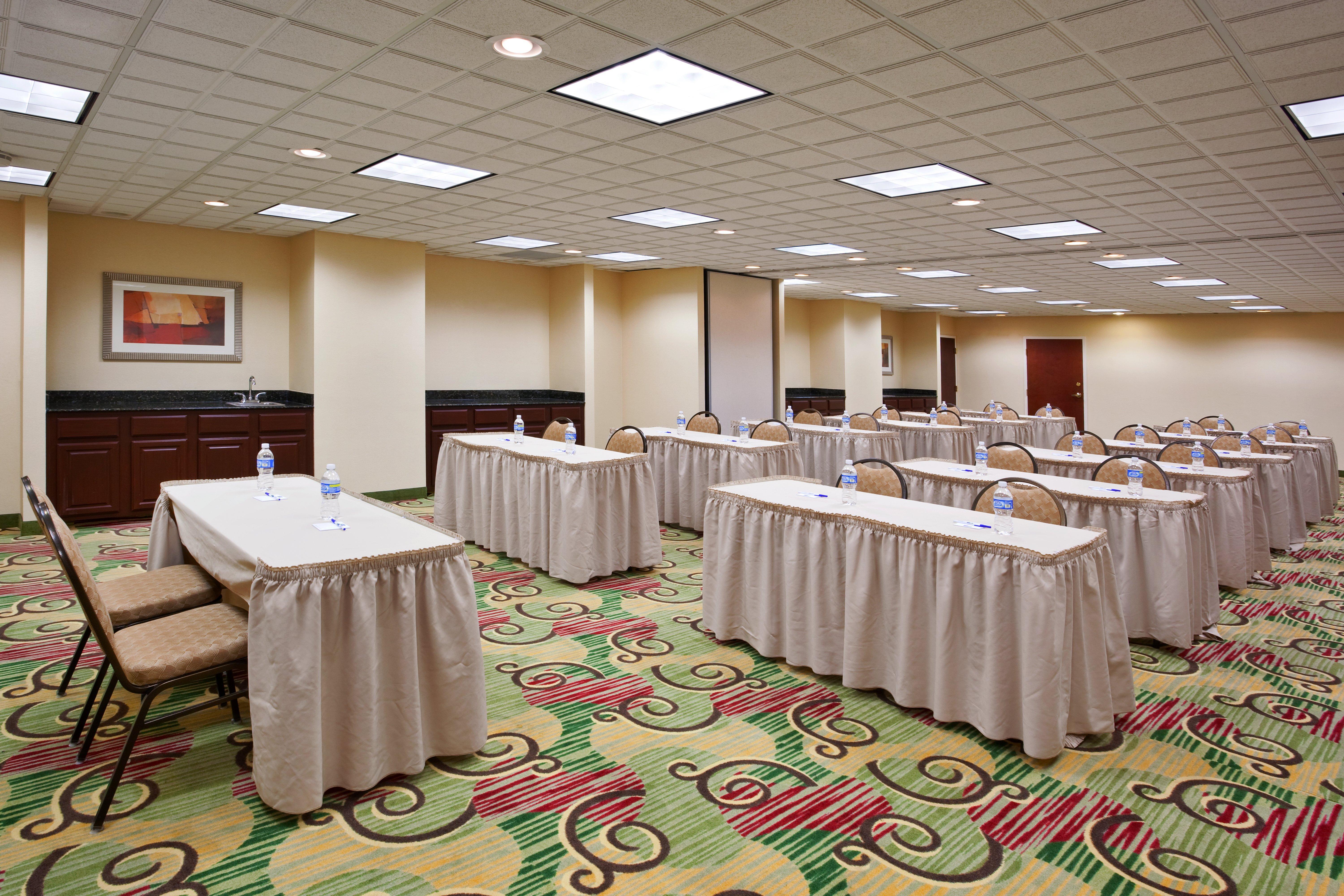 Holiday Inn Express Hotel & Suites Cleveland-Streetsboro By Ihg Exterior photo