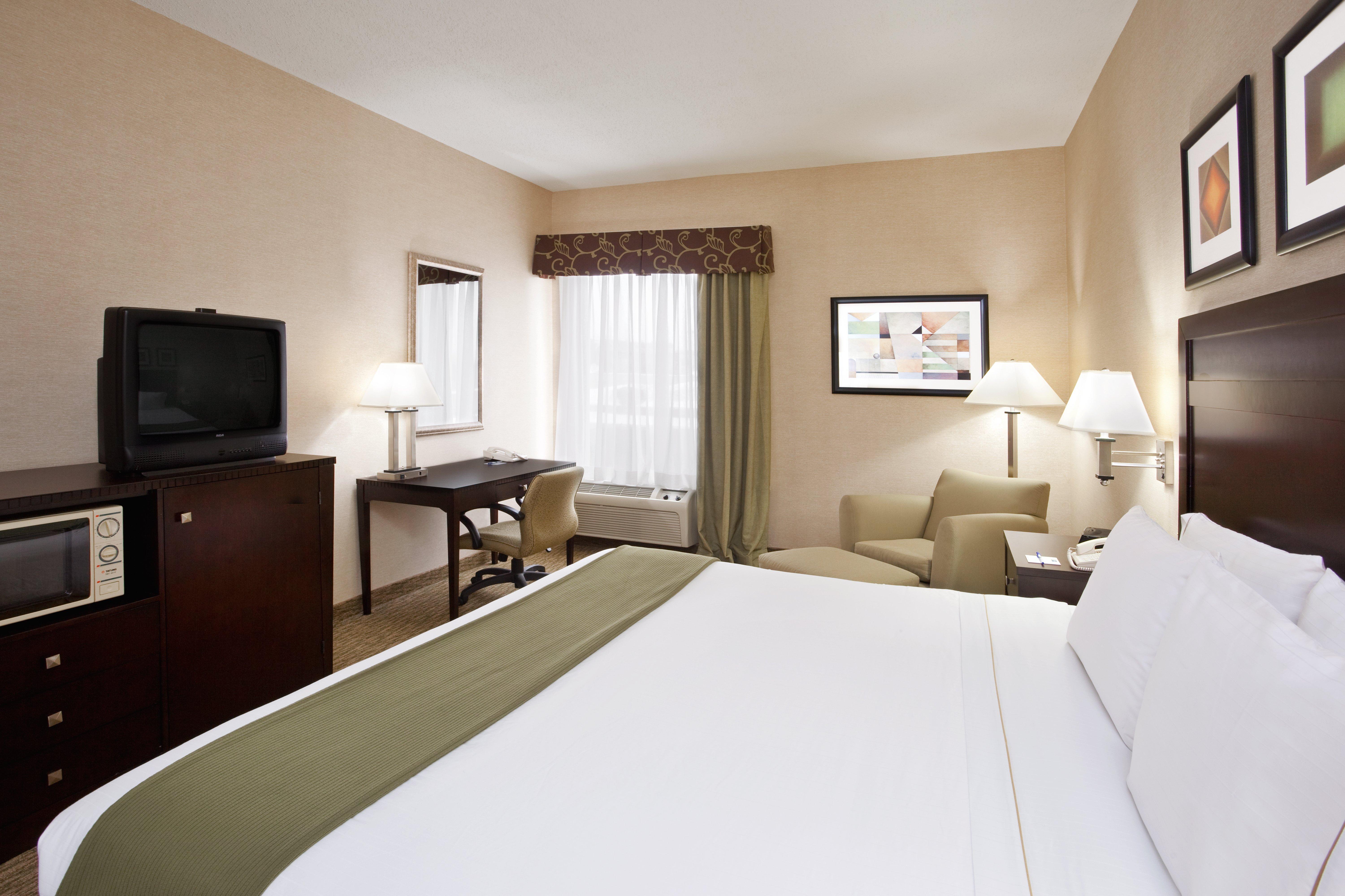 Holiday Inn Express Hotel & Suites Cleveland-Streetsboro By Ihg Exterior photo