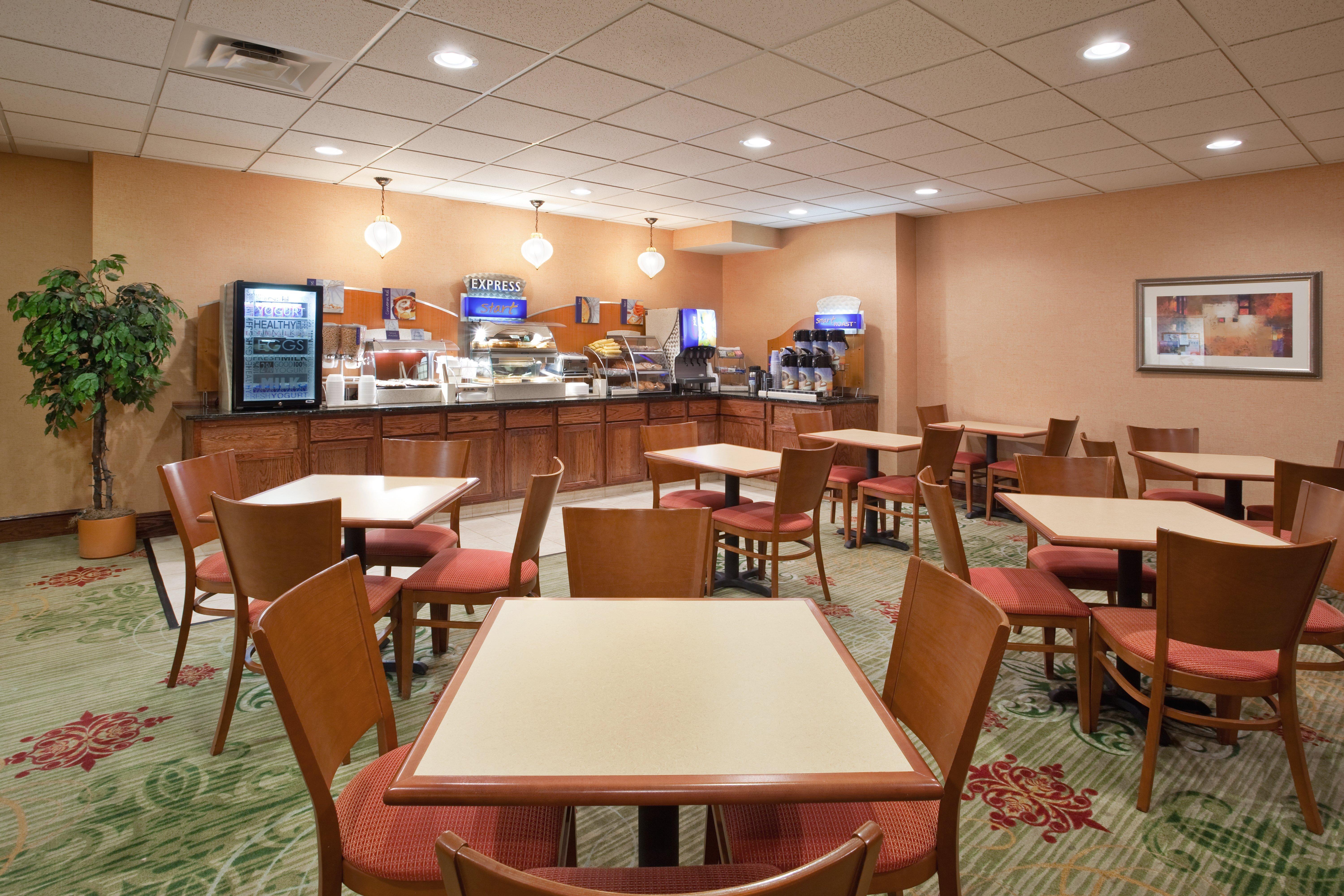 Holiday Inn Express Hotel & Suites Cleveland-Streetsboro By Ihg Exterior photo