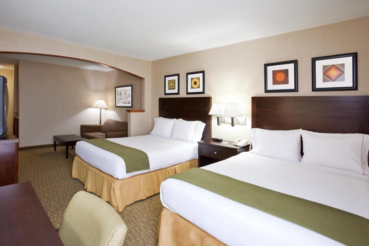 Holiday Inn Express Hotel & Suites Cleveland-Streetsboro By Ihg Exterior photo